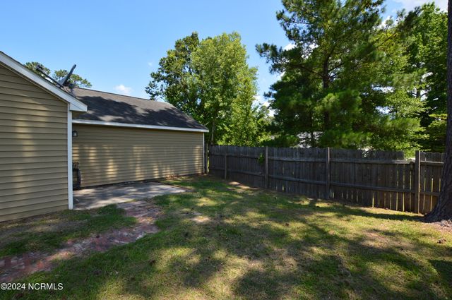 206 Wedgewood Drive, Jacksonville, NC 28546