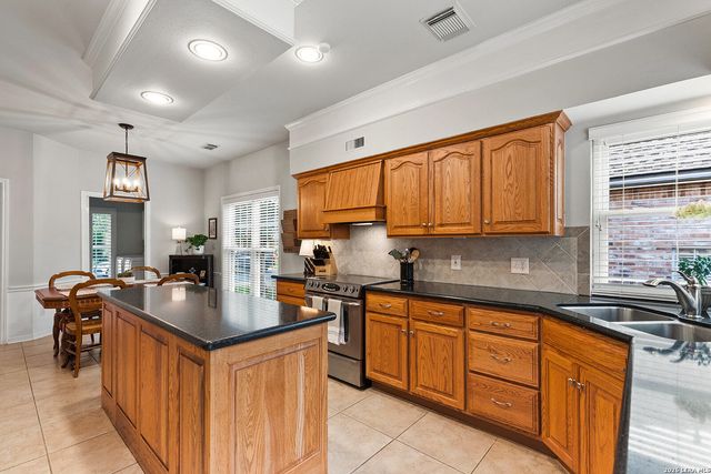 2420 Brighton Oaks, San Antonio, TX 78231