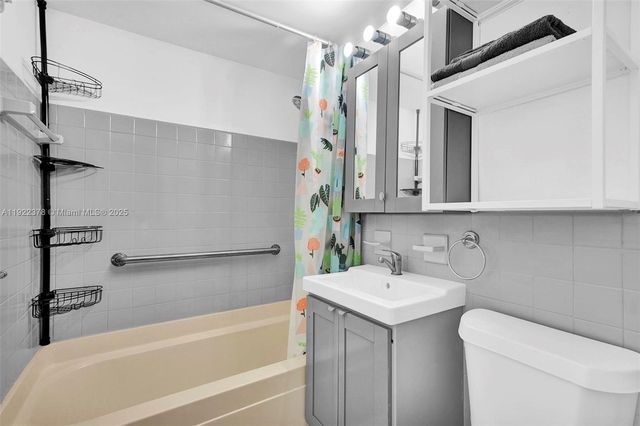 10076 E Bay Harbor Dr 76A, Bay Harbor Islands, FL 33154