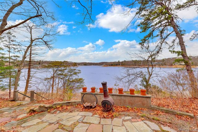 97 Lakeside Trail, Ridge, NY 11961
