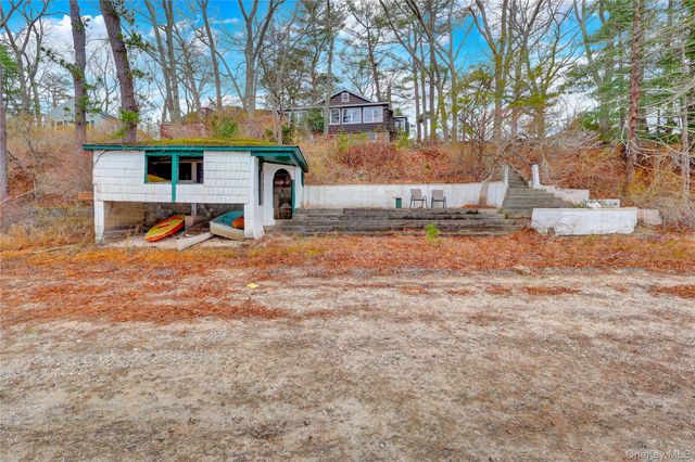97 Lakeside Trail, Ridge, NY 11961