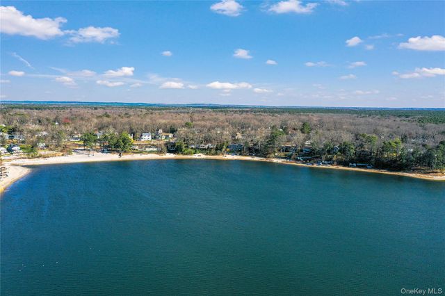 97 Lakeside Trail, Ridge, NY 11961