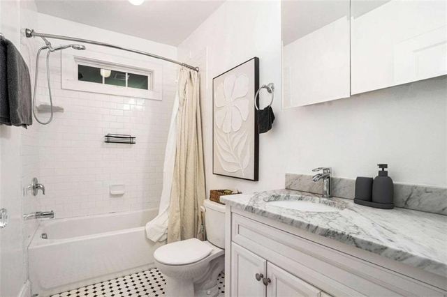 492 HEMLOCK Circle, Atlanta, GA 30316