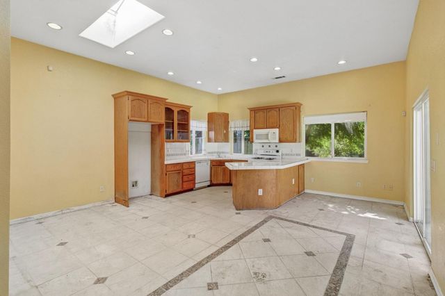 7839 Mountain Ave, Orangevale, CA 95662