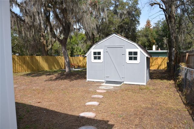 1802 HIGH STREET, Leesburg, FL 34748