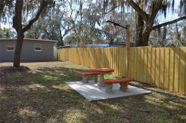 1802 HIGH STREET, Leesburg, FL 34748