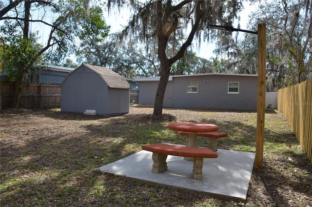 1802 HIGH STREET, Leesburg, FL 34748