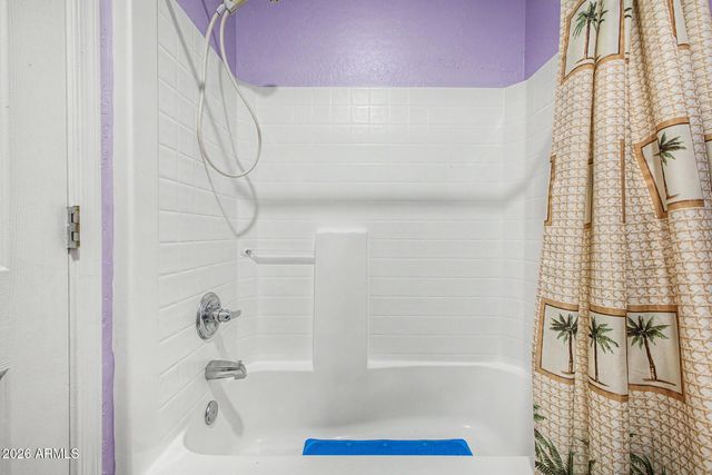 445 W REIZEN Drive, Morristown, AZ 85342