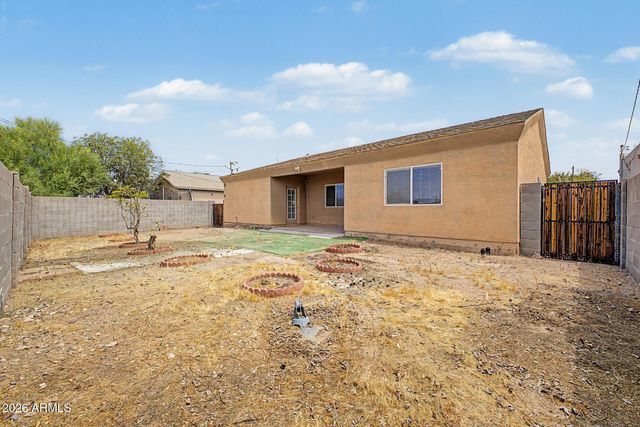 445 W REIZEN Drive, Morristown, AZ 85342
