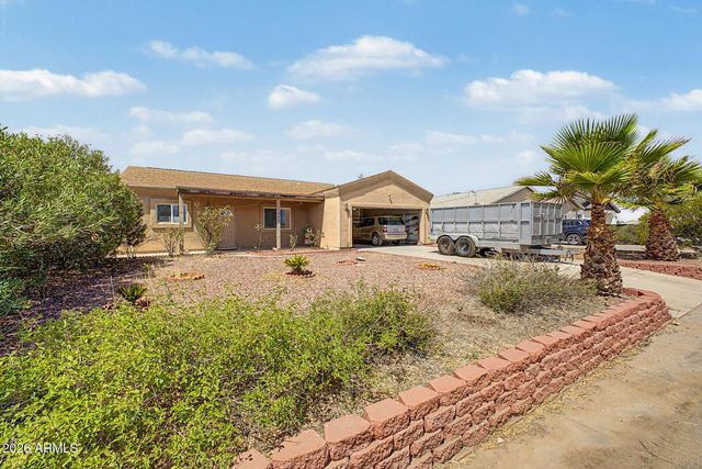 445 W REIZEN Drive, Morristown, AZ 85342