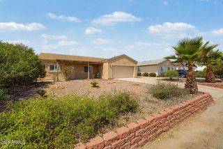 445 W REIZEN Drive, Morristown, AZ 85342