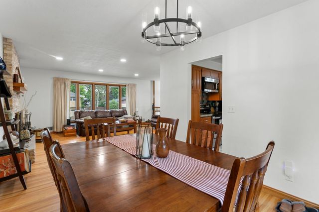 8 Imperial Drive E, West Saint Paul, MN 55118
