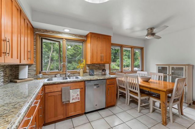 8 Imperial Drive E, West Saint Paul, MN 55118