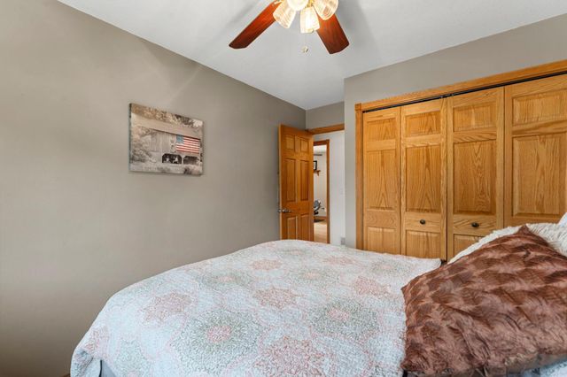 8 Imperial Drive E, West Saint Paul, MN 55118