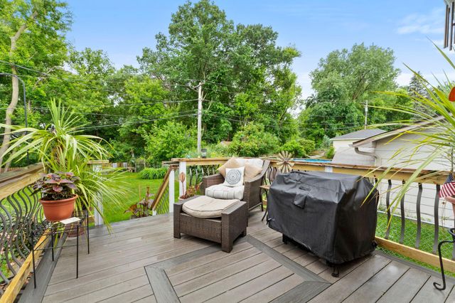 8 Imperial Drive E, West Saint Paul, MN 55118