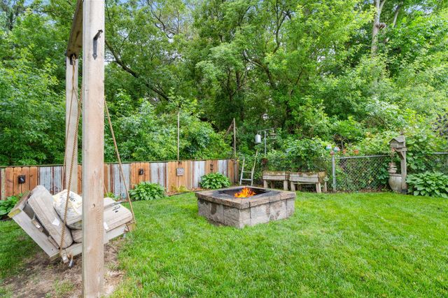 8 Imperial Drive E, West Saint Paul, MN 55118