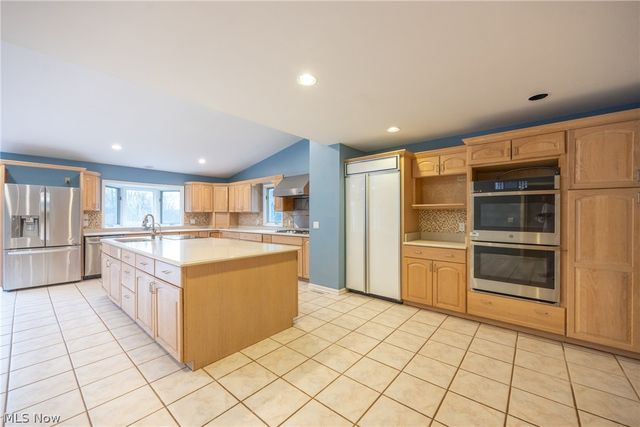 3475 Rolling Hills Drive, Pepper Pike, OH 44124