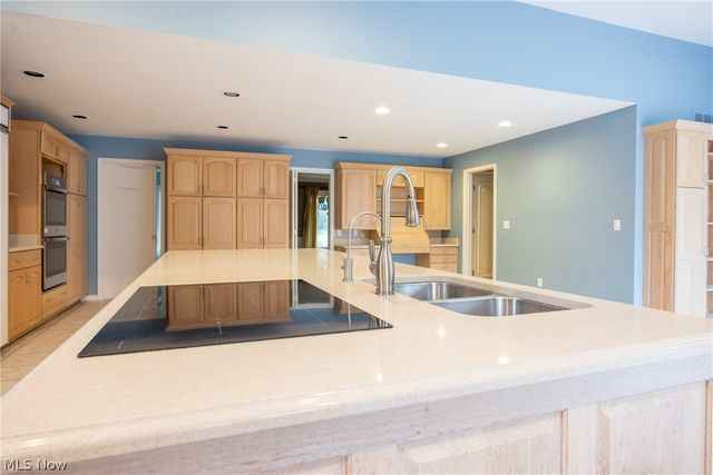3475 Rolling Hills Drive, Pepper Pike, OH 44124
