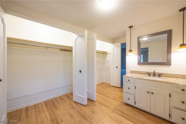 3475 Rolling Hills Drive, Pepper Pike, OH 44124