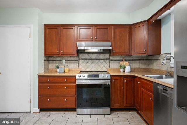 106 W NORTHERN PKWY, Baltimore, MD 21210