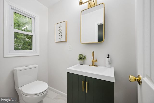 106 W NORTHERN PKWY, Baltimore, MD 21210