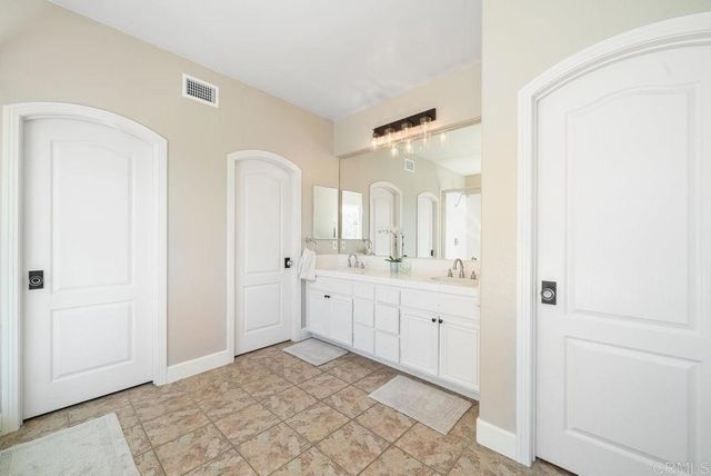 2361 Old Ranch Rd, Escondido, CA 92027