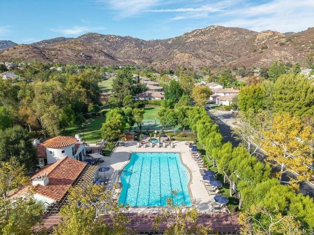 2361 Old Ranch Rd, Escondido, CA 92027