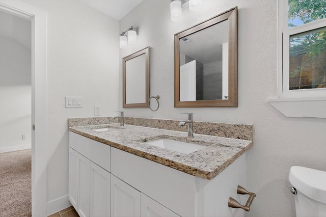 1615 Jones Street, Greenville, TX 75401