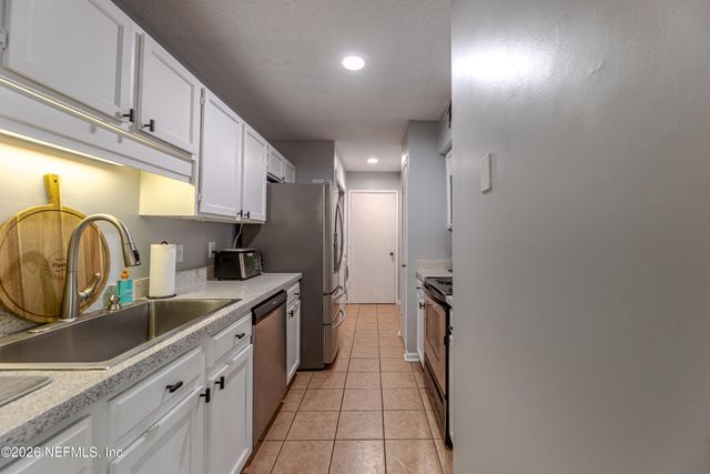 3801 WINDRIDGE Court, Jacksonville, FL 32257