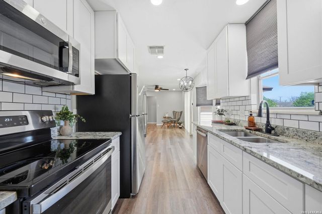 4350 Eagle Nest, San Antonio, TX 78233