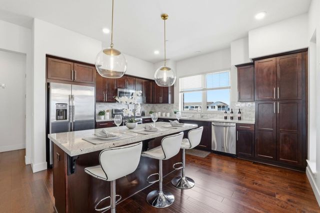 460 Montague Expressway 40, Milpitas, CA 95035