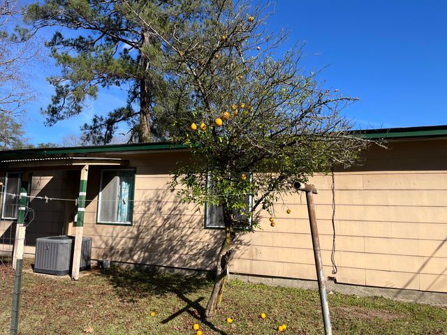 922 Kings Rd, Leesville, LA 71446