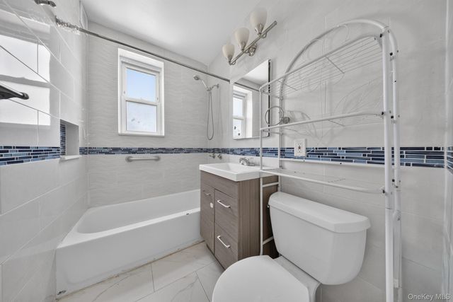 51-33 Goldsmith Street 7G, Elmhurst, NY 11373