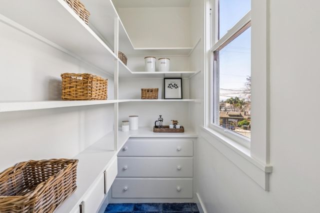 5460 5460 Carlton St, Oakland, CA 94618