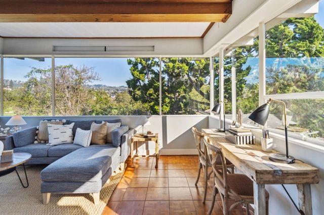 5460 5460 Carlton St, Oakland, CA 94618