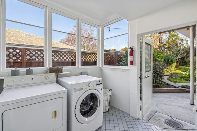 5460 5460 Carlton St, Oakland, CA 94618