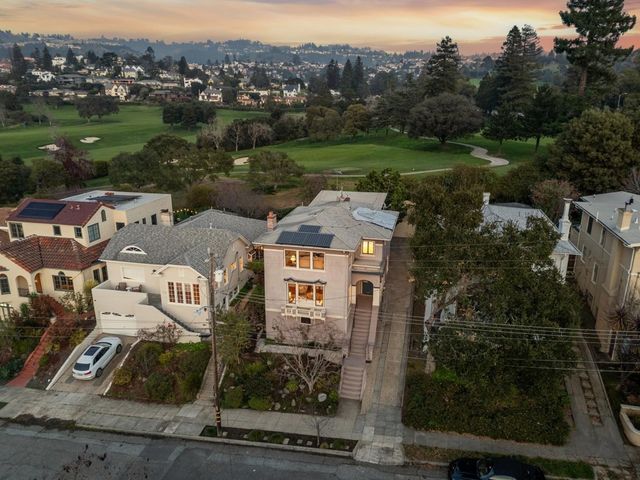 5460 5460 Carlton St, Oakland, CA 94618