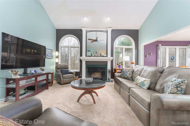 167 Forest Valley Court, Putnam Township, MI 48169