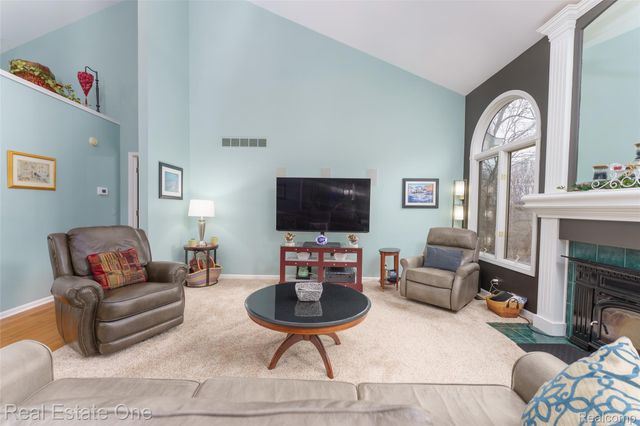 167 Forest Valley Court, Putnam Township, MI 48169