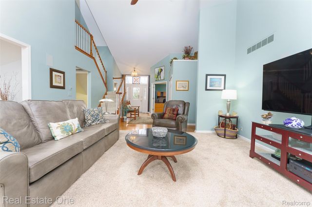 167 Forest Valley Court, Putnam Township, MI 48169