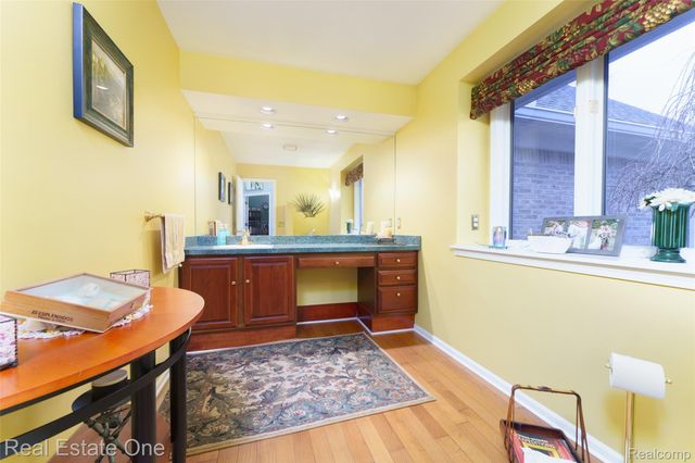 167 Forest Valley Court, Putnam Township, MI 48169