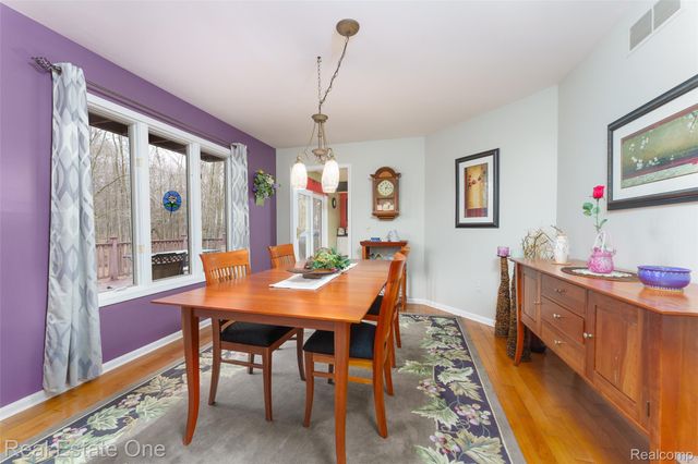 167 Forest Valley Court, Putnam Township, MI 48169