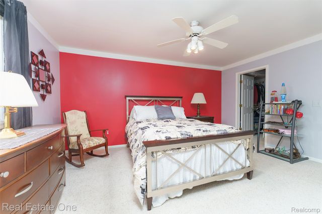 167 Forest Valley Court, Putnam Township, MI 48169