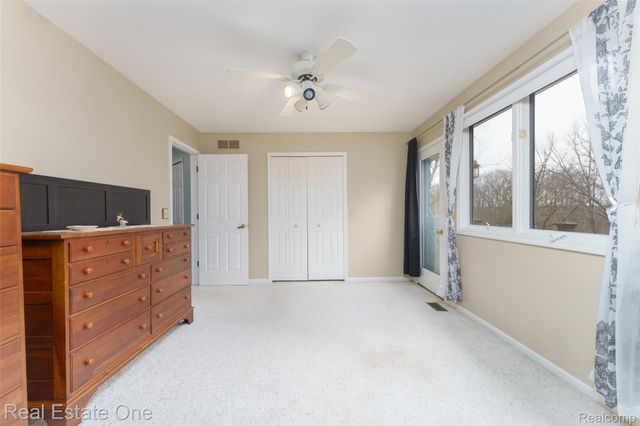 167 Forest Valley Court, Putnam Township, MI 48169