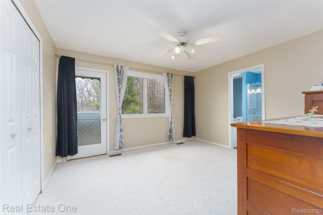 167 Forest Valley Court, Putnam Township, MI 48169