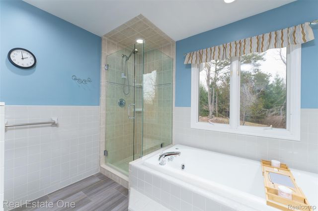 167 Forest Valley Court, Putnam Township, MI 48169