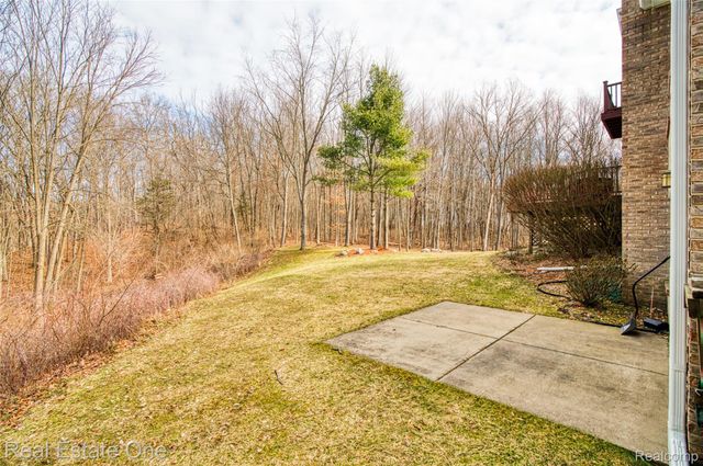 167 Forest Valley Court, Putnam Township, MI 48169