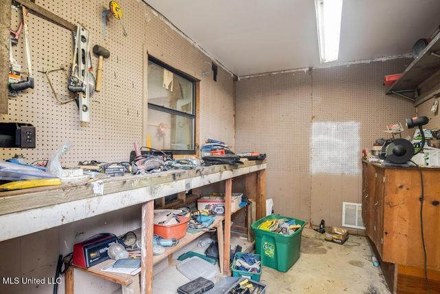 28 Woodglen Drive, Gulfport, MS 39507