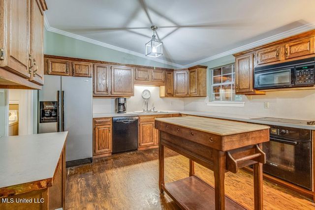 28 Woodglen Drive, Gulfport, MS 39507