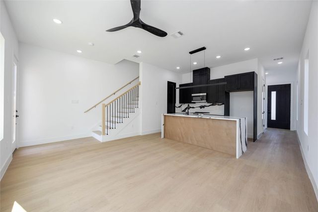 3920 Aledo Street A-B, Houston, TX 77051